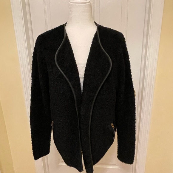 Softest sweater/ jacket ever! - Picture 3 of 9